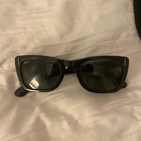 Ray-Ban | Accessories | Black Ray Bans Worn Only A Few Times  display picture 1
